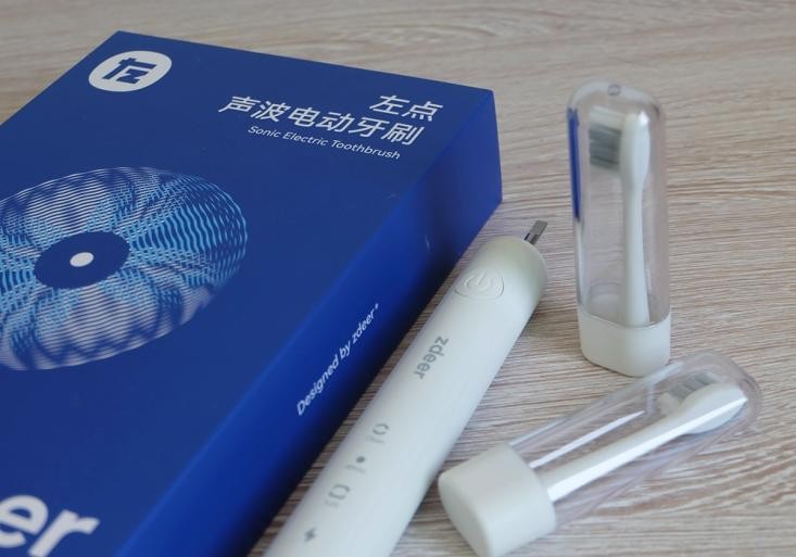 如何使用声波电动牙刷,声波电动牙刷使用正确方法