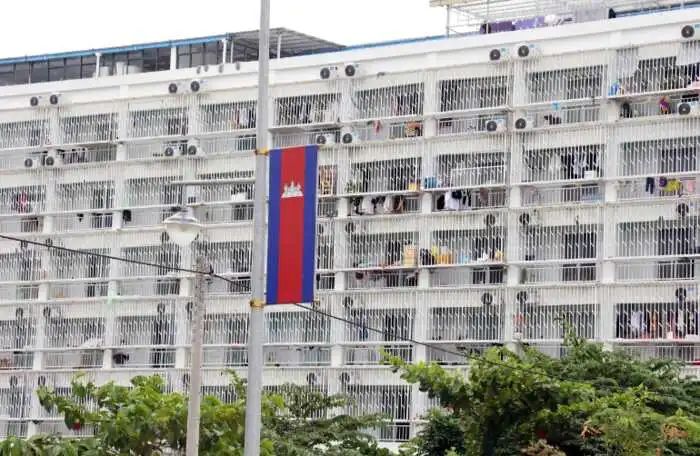 柬埔寨4天捣毁63个赌博窝点,有中国人趁机逃脱:曾被称“行走的美金”,24岁女孩遭4次倒卖