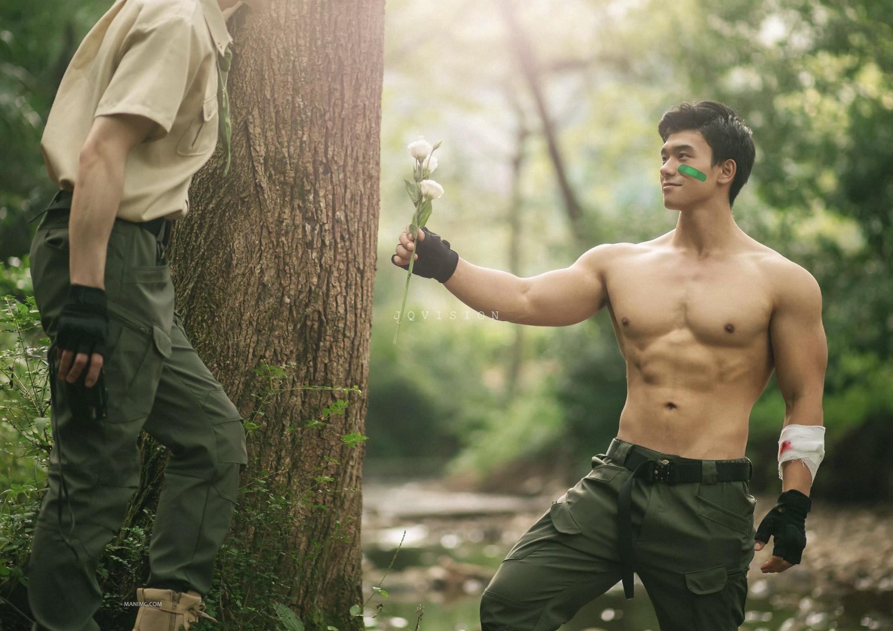 小励律曾浩然:肉球变型男