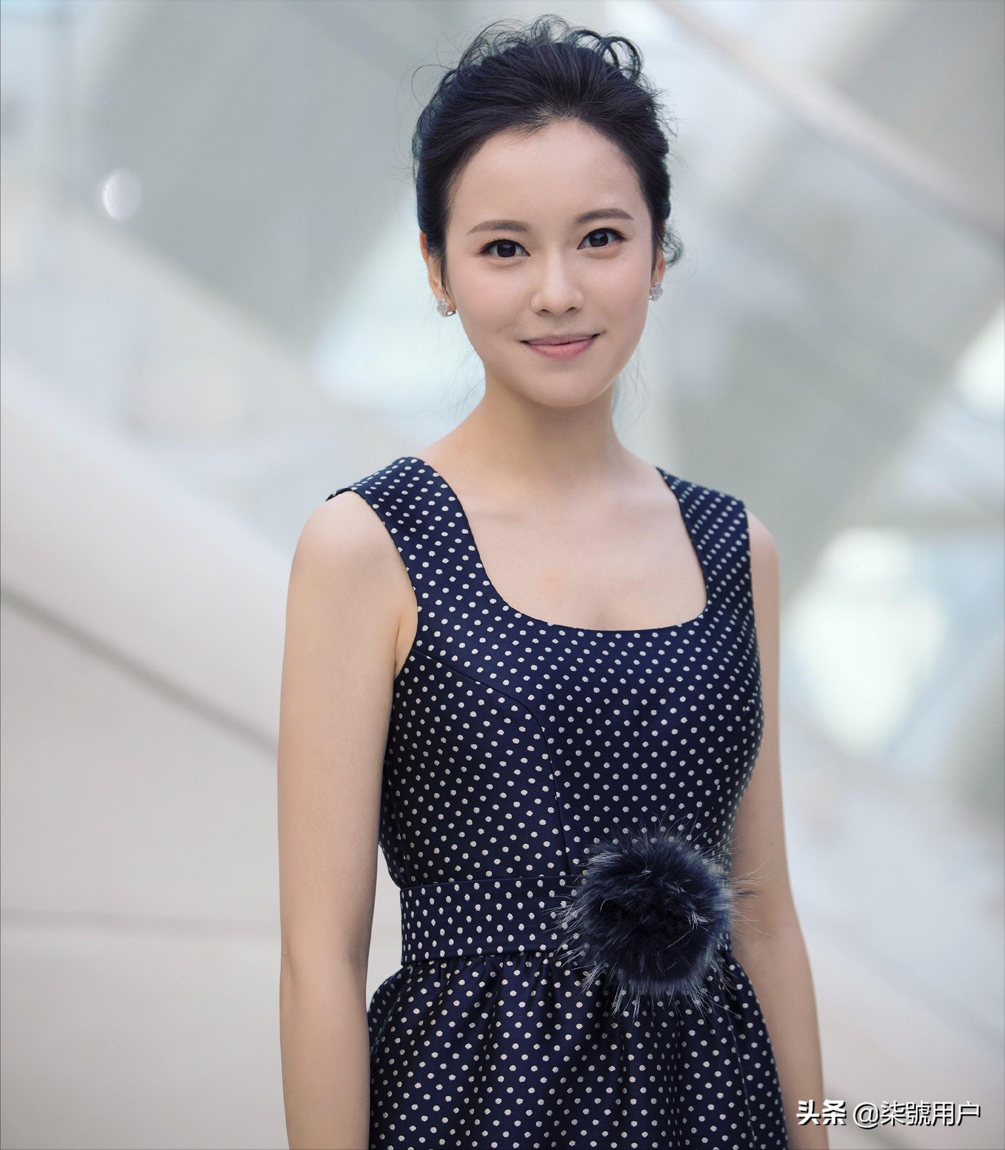 华姐艾楚怡,凤凰主播艾楚怡几岁