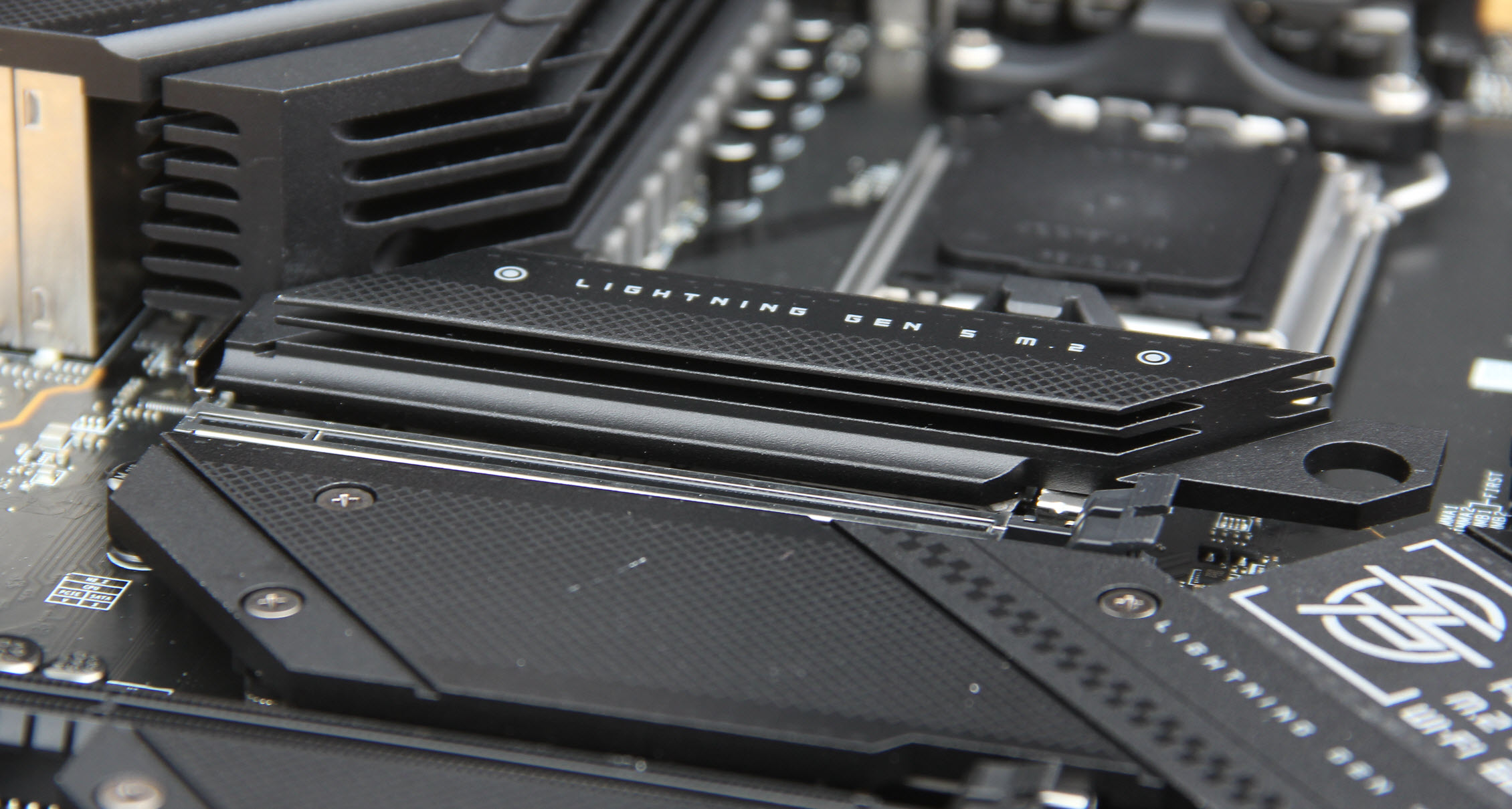 pcie3.0固态硬盘哪个比较稳,nvme硬盘pci-e2.0和pci-e3.0有什么区别