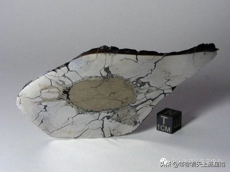 暗黑峡谷陨石中的碳化硅,暗黑陨石