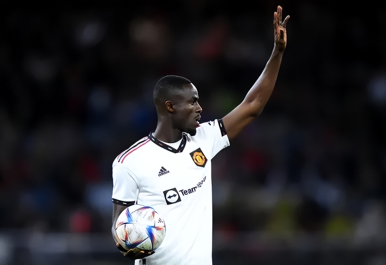 200万+1000万，先租后买！曼联28岁中卫离队踢欧冠，C罗遭打击