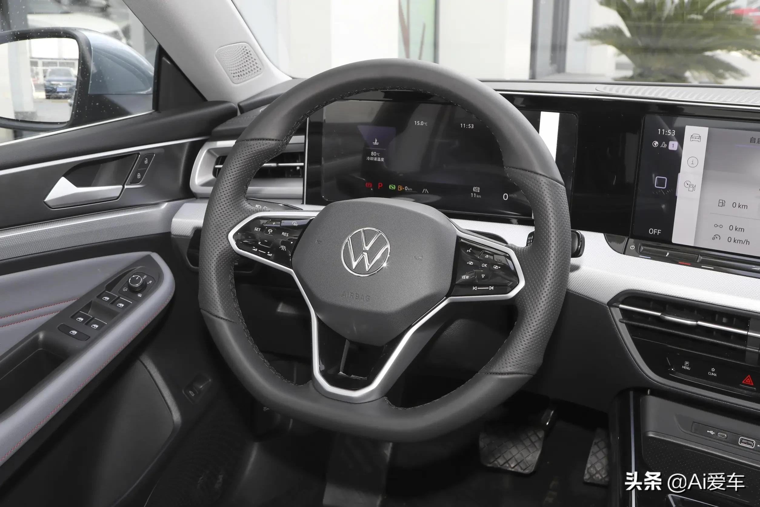 大众凌渡轿跑2022新款落地价,a级最美轿车大众凌渡