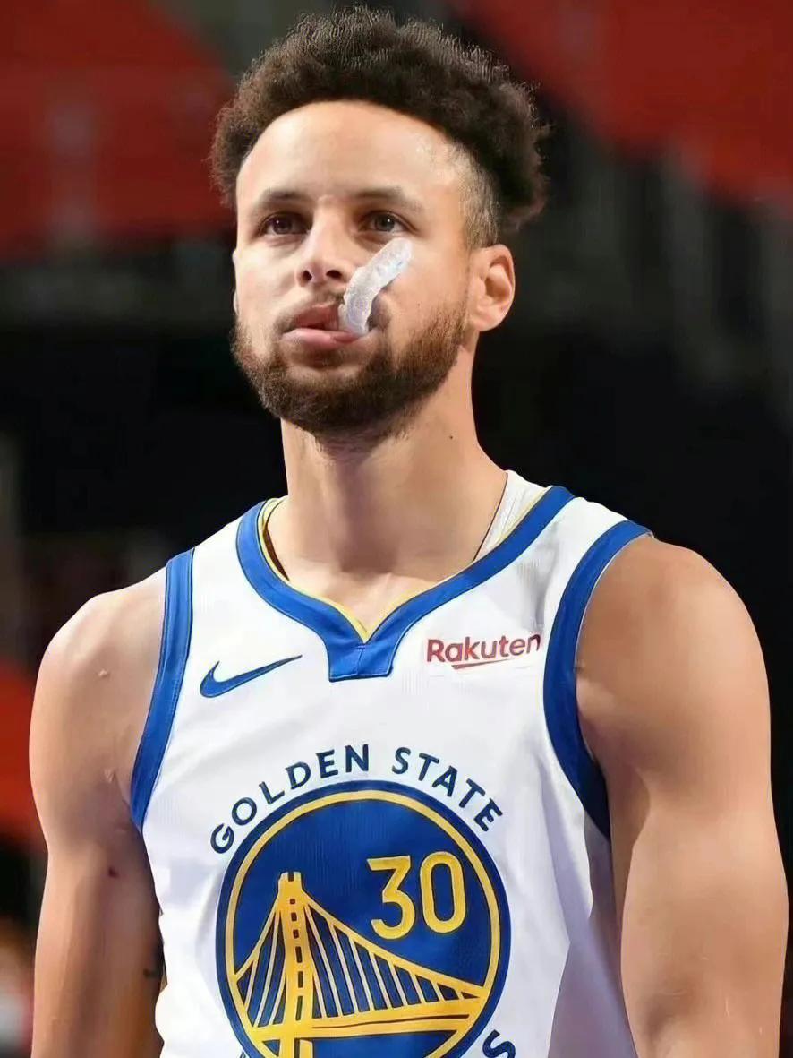 斯蒂芬库里在勇士的成长之路,斯蒂芬库里的成神之路