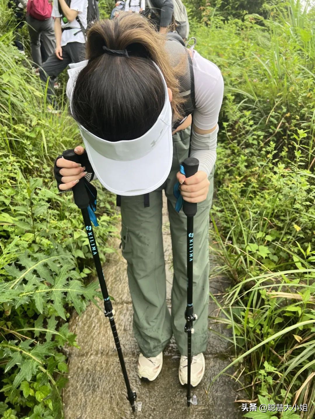 擦边、暴露、不雅，为什么女性的身体总是战场？