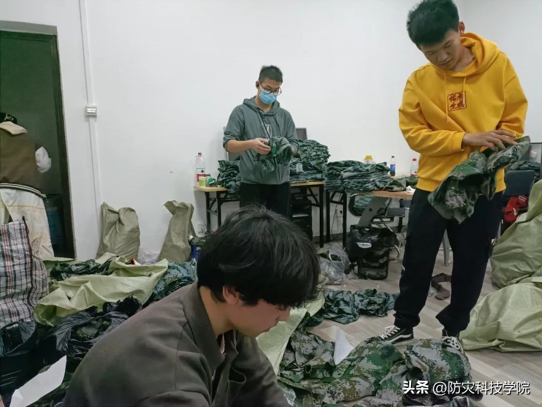 闲置衣服上门回收各种闲置旧衣服,旧衣回收联系电话