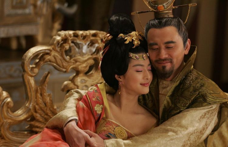 唐玄宗杨贵妃和安禄山在一起,48岁杨贵妃宠安禄山