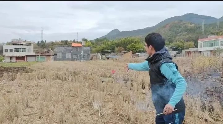 乾坤未定你我皆是黑马毕业典礼,毕业生演讲乾坤未定你我皆是黑马