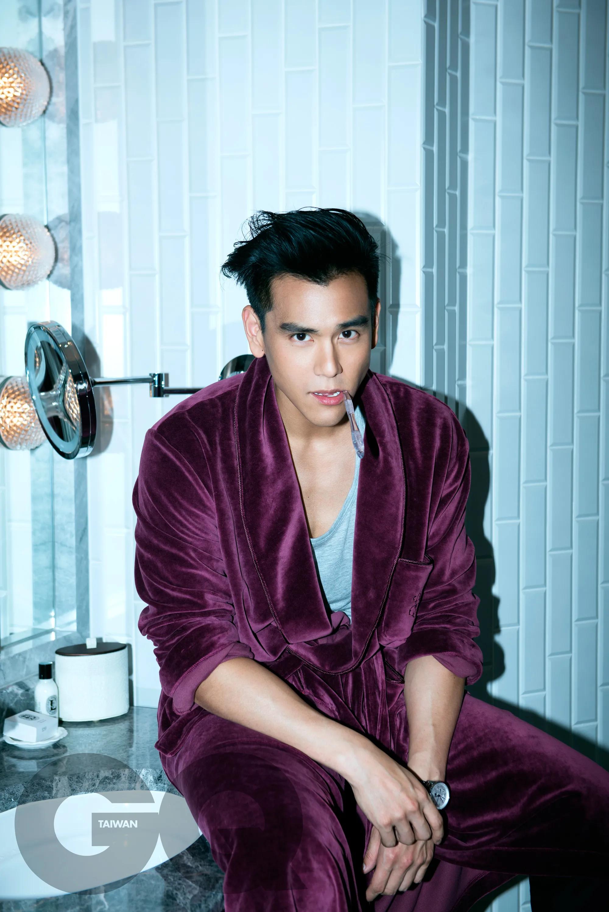 超清彭于晏健身图片,明星腹肌照前100名