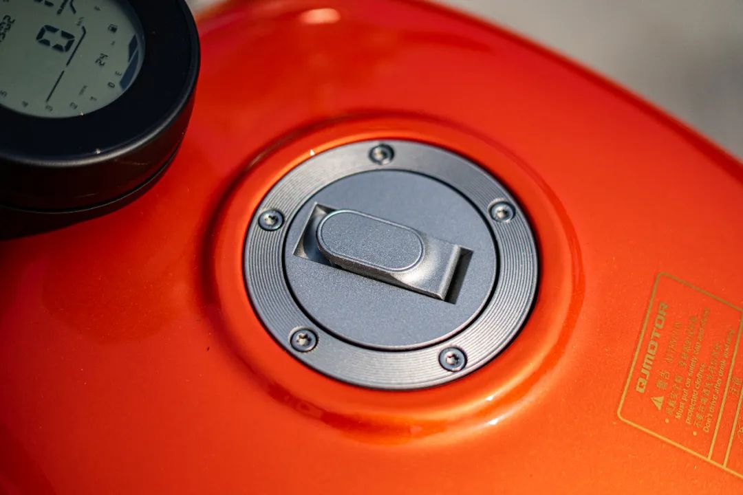 qj新闪300s测评,qjmotor300s测评