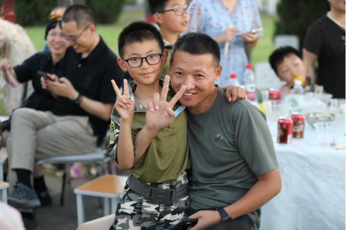 儿童军营体验营,儿童体验军营夏令营