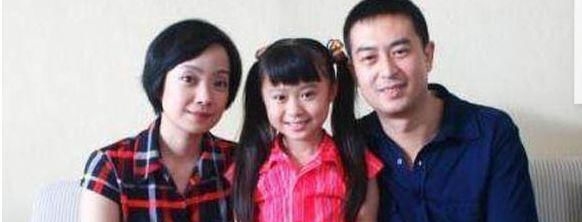 张嘉译的成长之路,张嘉译人生中两个女人