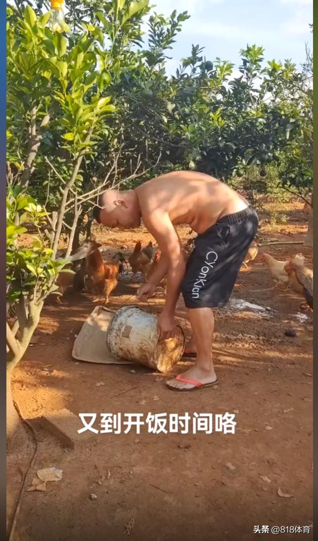 心疼!全红婵家遭台风重创,不少果树被吹断,父母合力修理破损房顶