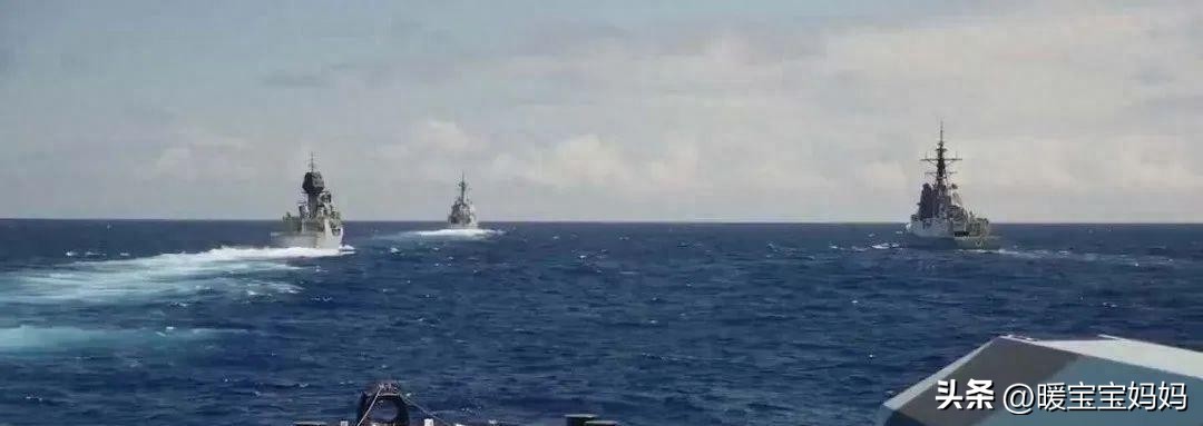 海面突然巨响视频,海上巨浪突然消失