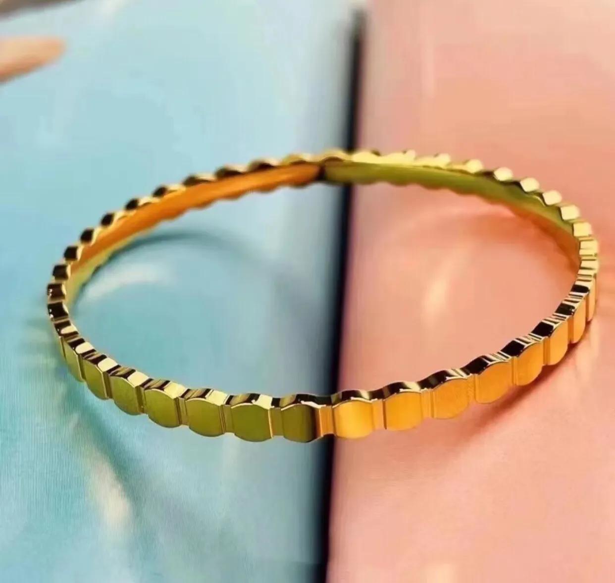 黄金寓意和象征文案,黄金饰品欣赏文案