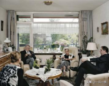 以十一位艺术家的镜头为眼重新“想像荷兰”