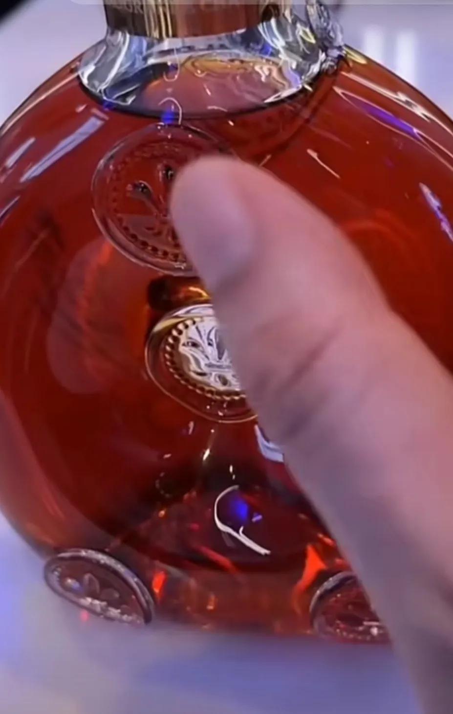 二驴200万消费喝的什么酒,网红二驴花费