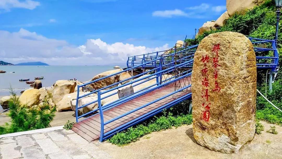 看完浮月村洋楼又去开平看碉楼,浮月村碉楼和梅家大院