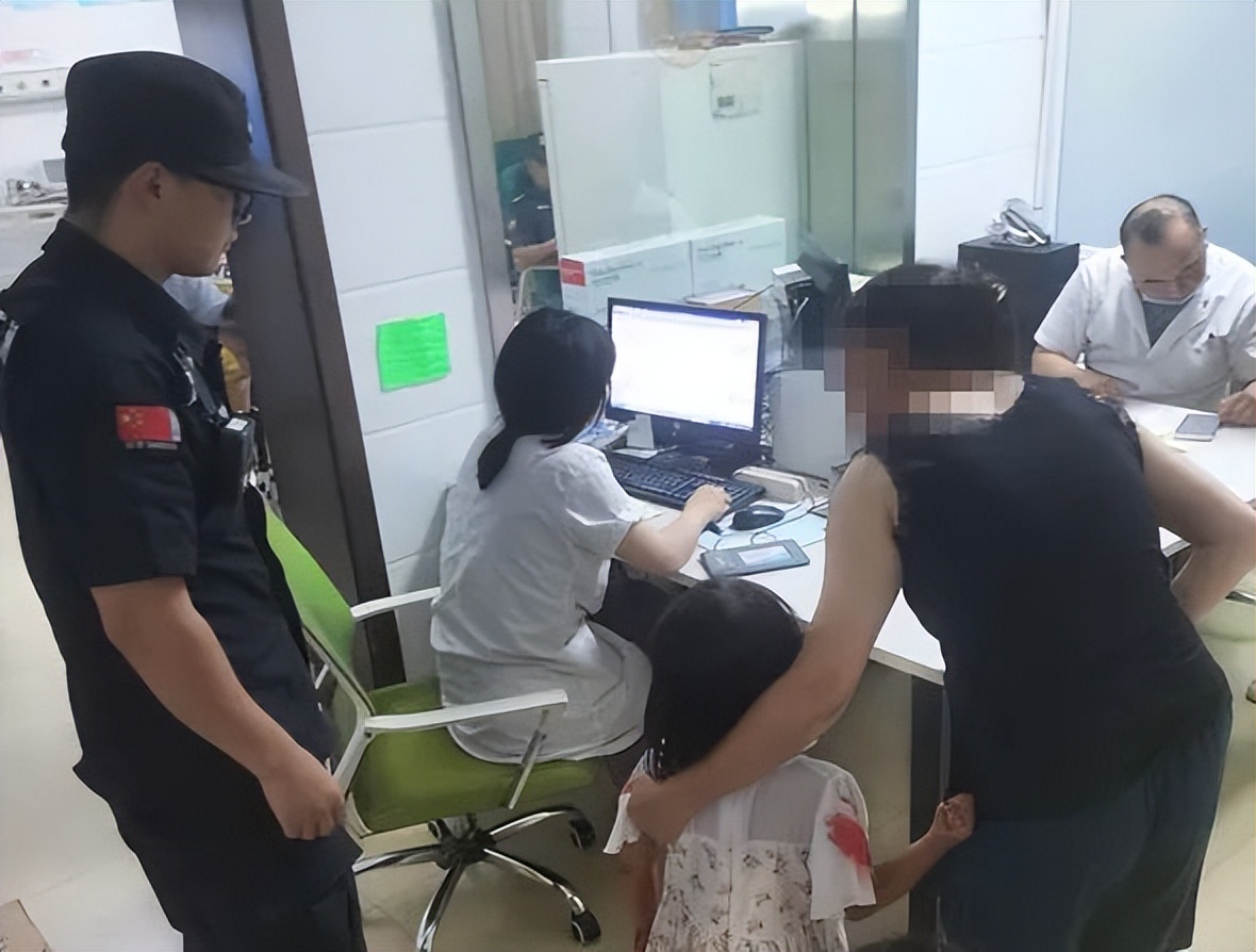 6岁女孩有血怎么回事,6岁女孩突然流血