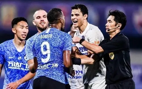 王健林一直在支持大连足球吗,王健林大连万达