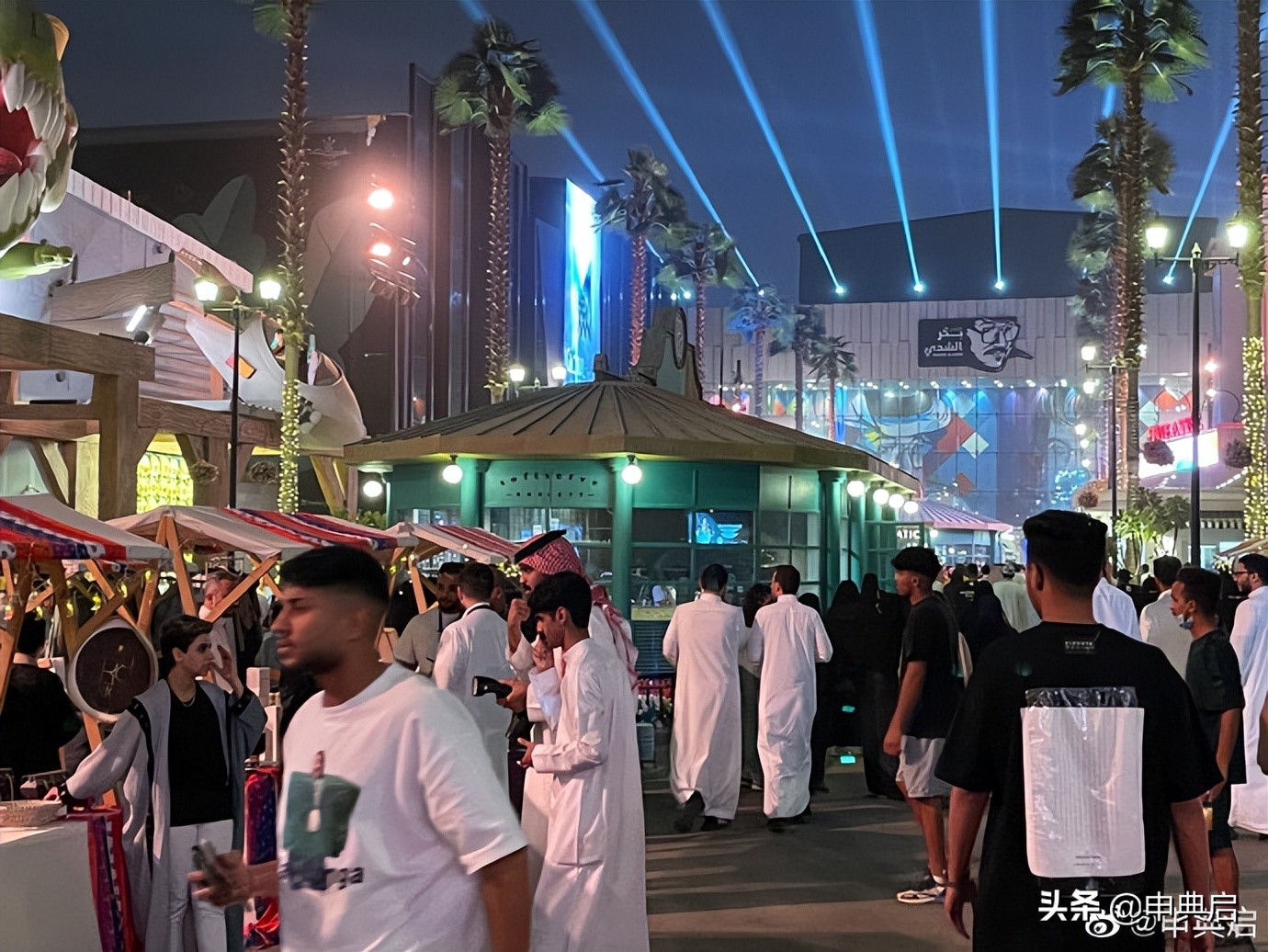 沙特有10%的人口都是黑人，黑奴贸易的鼻祖，竟然是阿拉伯人？