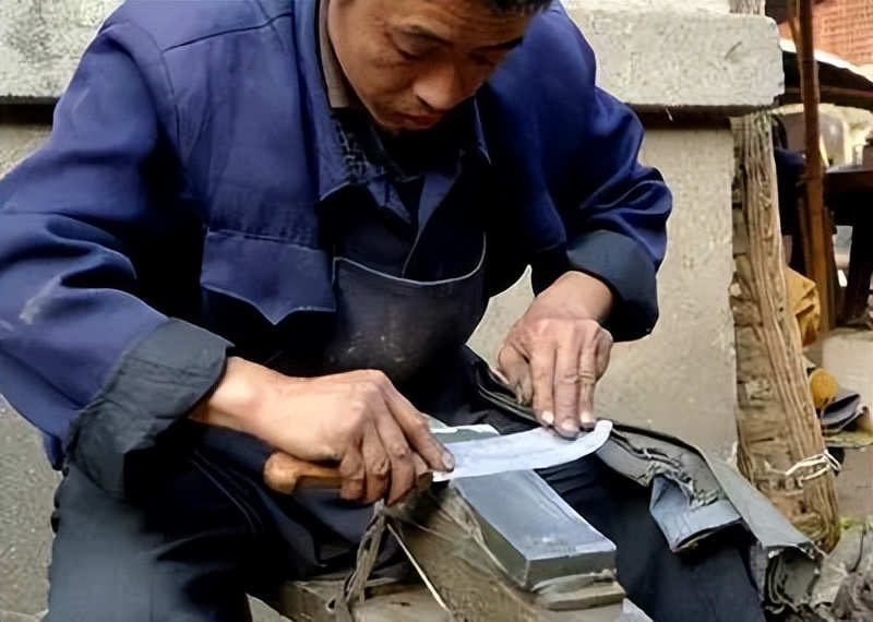 磨刀是磨左边还是右边,磨刀是顺还是逆