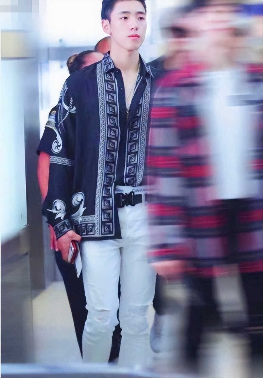 鏈ㄥ瓙娲嬮珮鑳藉満闈㈠伓鍍忕粌涔犵敓,鍋跺儚缁冧範鐢熷嚭鍦烘湪瀛愭磱