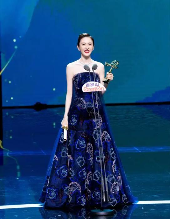 嫁人即翻身？从丑闻女主到逆袭视后，童谣身后的故事从没那么简单