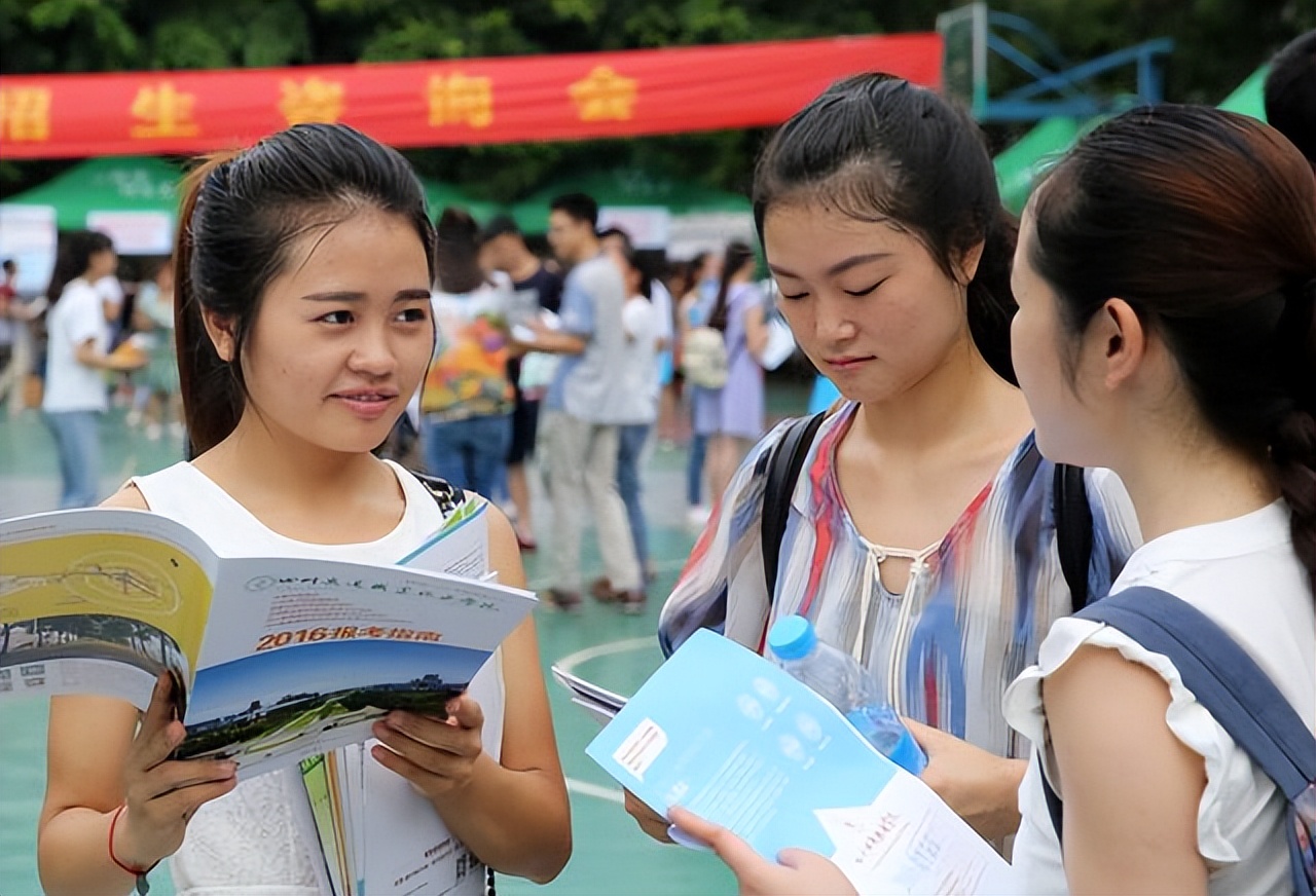 河南高校可分4个层次，郑大河大“双星”闪耀，河南财大让人惊喜