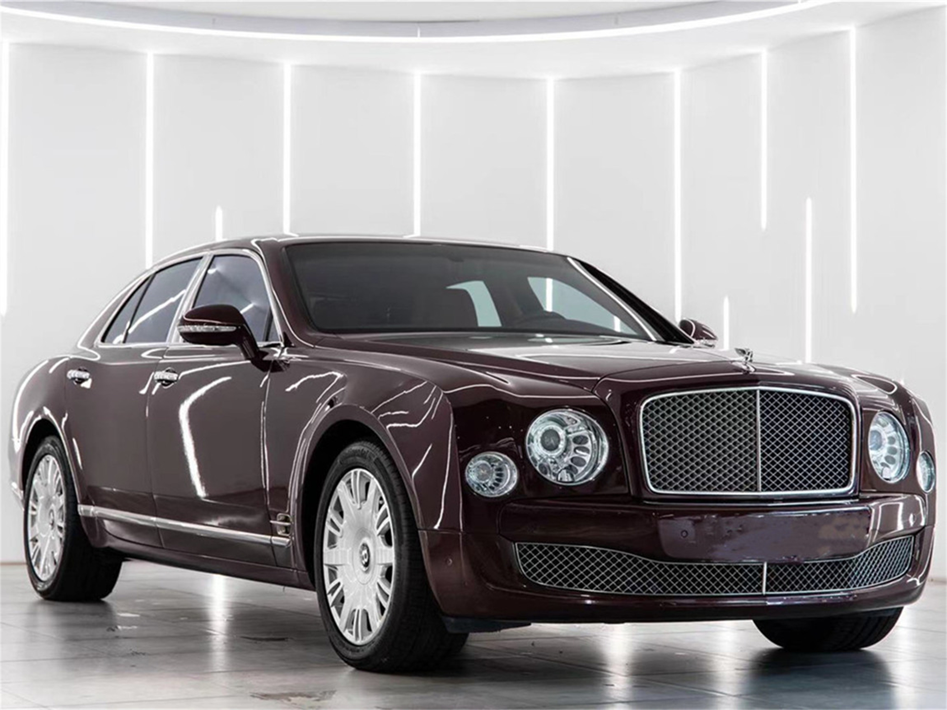 最便宜的全新宾利落地多少钱,宾利哪一款车最值得购买