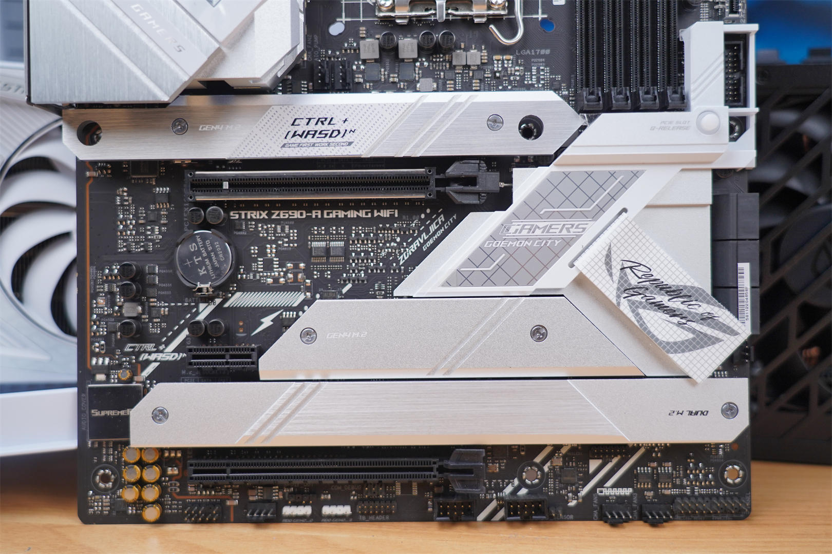 rogz690-a吹雪ddr4,rogz690吹雪d5