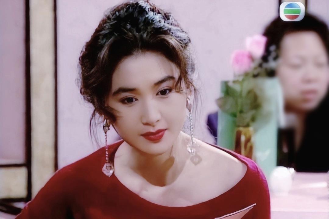 美艳、魅惑，港剧第一复仇女神