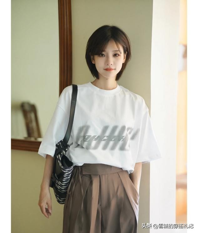 剪哪样的短发留长发会好看,胖脸想把长发剪掉适合哪种短发