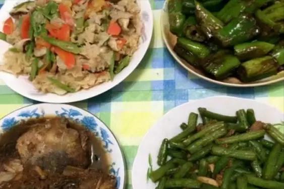 哪个古人说的这辈子吃不上四个菜,古代一辈子吃不了四个菜被误读