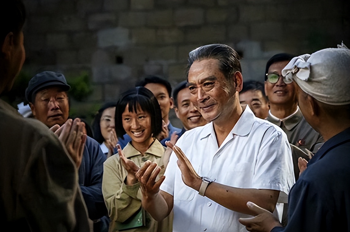 好家伙，气质软绵绵能演周总理？历史大剧《大道薪火》选角真失败