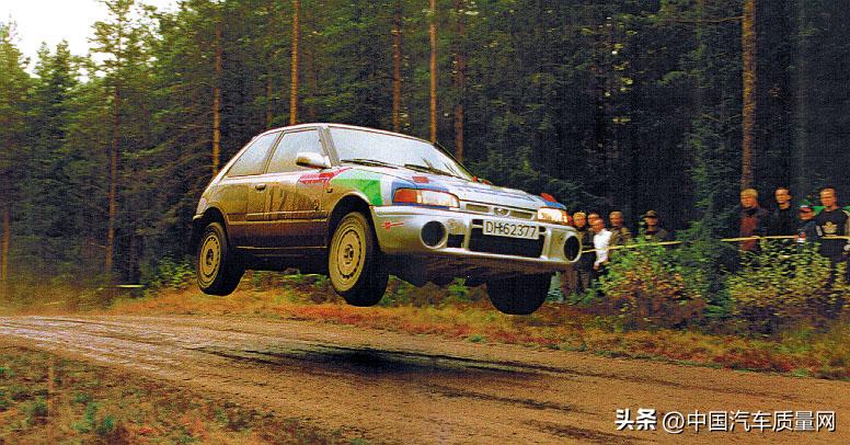马自达323拉力,战斗款马自达323