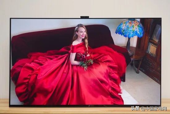 索尼a95k和普通电视比有什么区别,索尼电视a95k详细测评