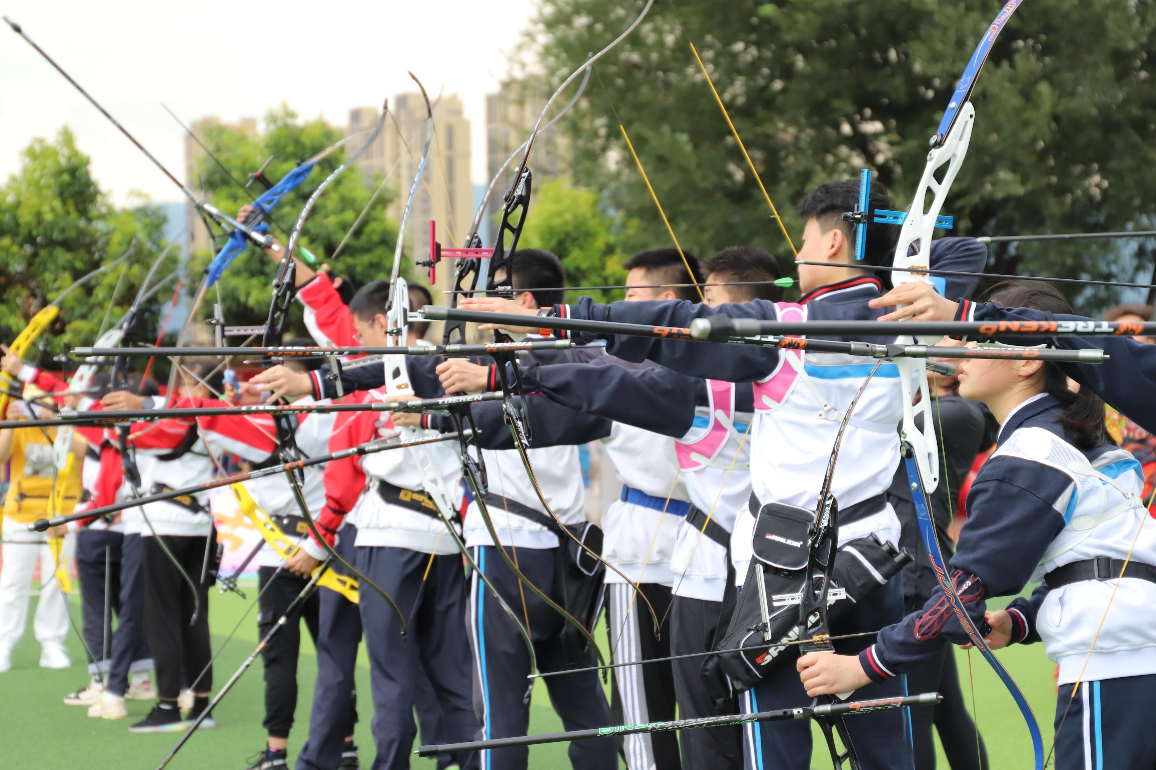 快快乐乐运动踏踏实实学习麒麟区丰富课后活动为“双减”安装“弹射器”