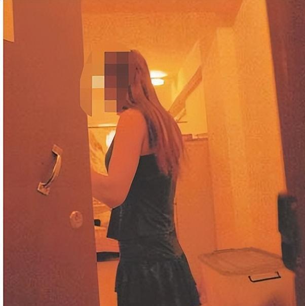 54岁男子与女子有染，女子哀求：我不敢了，请放过我