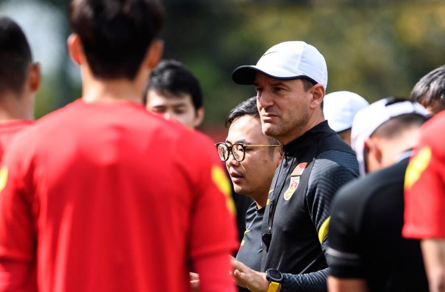 国足主帅扬戈维奇发布会直播,央视播国足提前晋级12强赛直播