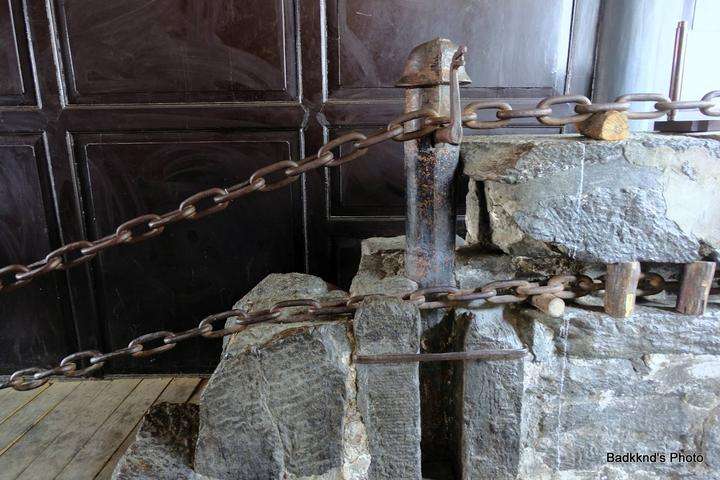 泸定桥40吨铁索怎样过岸,泸定桥铁索是怎样架上去的