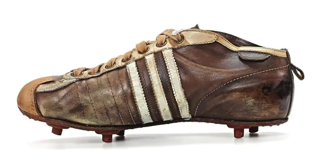 看nike鞋是真是假,nike看adidas