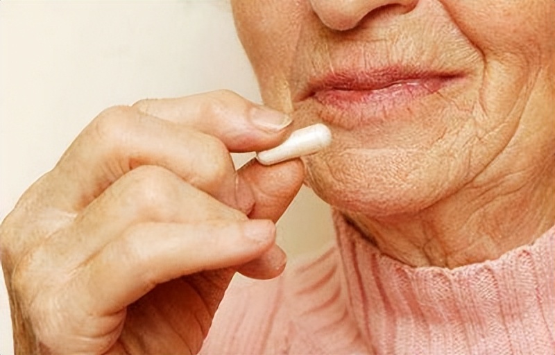 老年人抽筋是不是要补钙,老年人腿脚抽筋补哪种钙