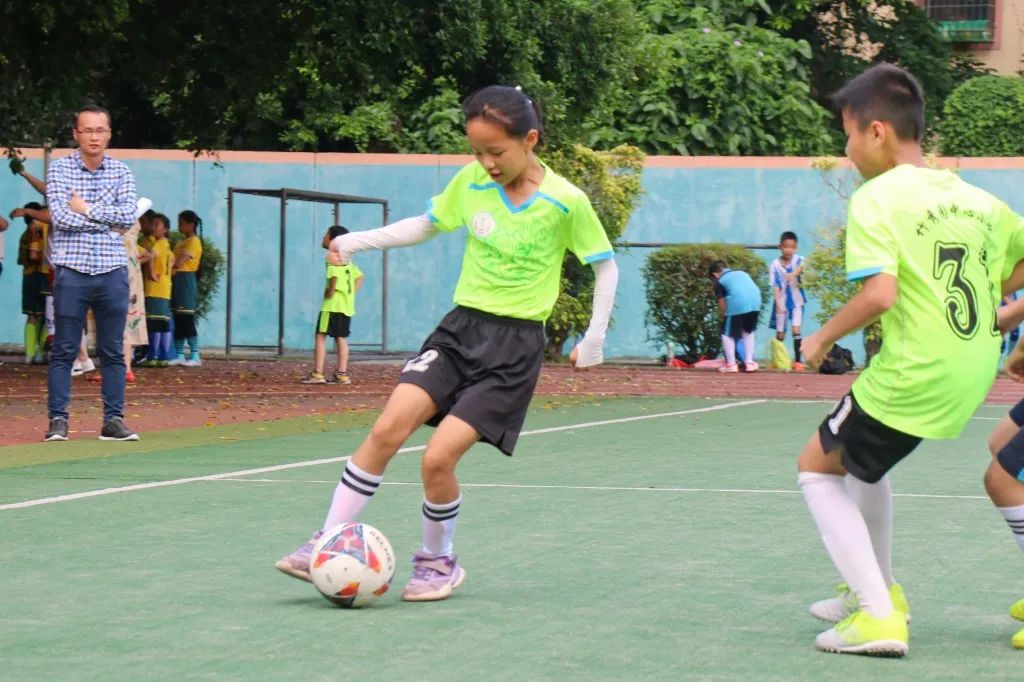 中山市校园足球联赛初中组,中山区第11小学总校直播足球比赛