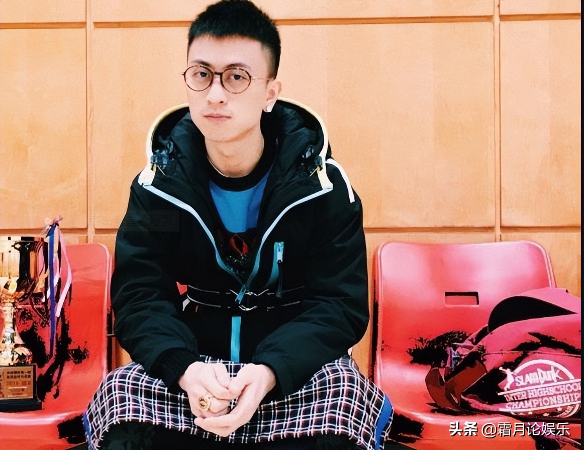 王思聪跟秦奋同款表,戴王思聪同款千万手表