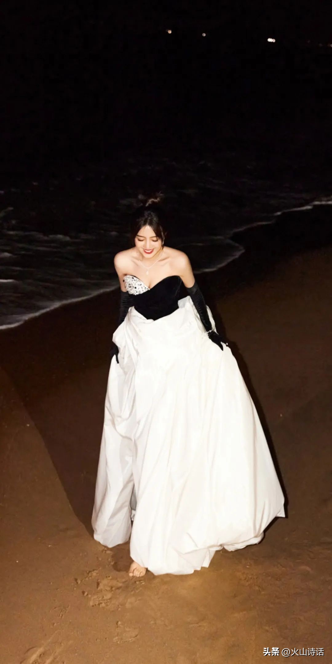 王梓薇：95后小花中的一颗新星，写真很甜很甜啊，太爱了！