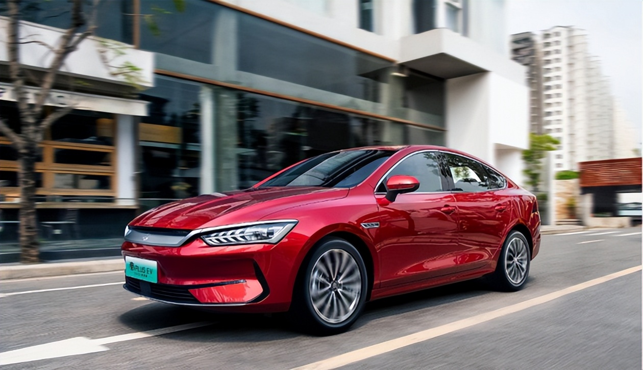 秦PLUSEV2023冠军版北京焕新上市售价12.98万起