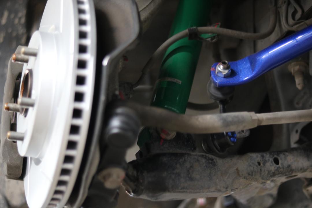 皇冠3.0经典老车翻新复活视频,13代皇冠全车翻新泉州地区