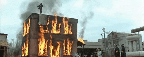 87岁开山鼻祖去世！那个拿命搏的港片时代，捧出的都是巨星